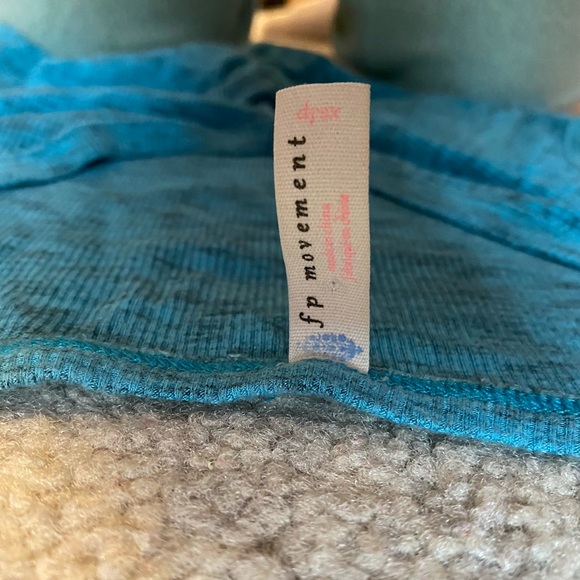 Free People FP Movement New Moon Blue Twist Workout Yoga Top Cropped Athleisure - Picture 8 of 8
